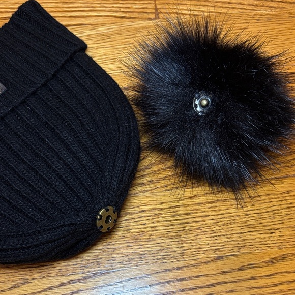 Black Knit Hat with Detachable Pom - Picture 3 of 3